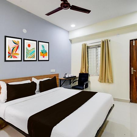 Super Townhouse Kukatpally North Formerly Munagala Arcade Hyderabad Exterior foto